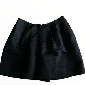 Carolina Herrera Pleated Shorts